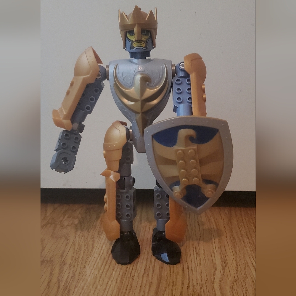 Lego Vintage Knight Gold and Blue Action Figure